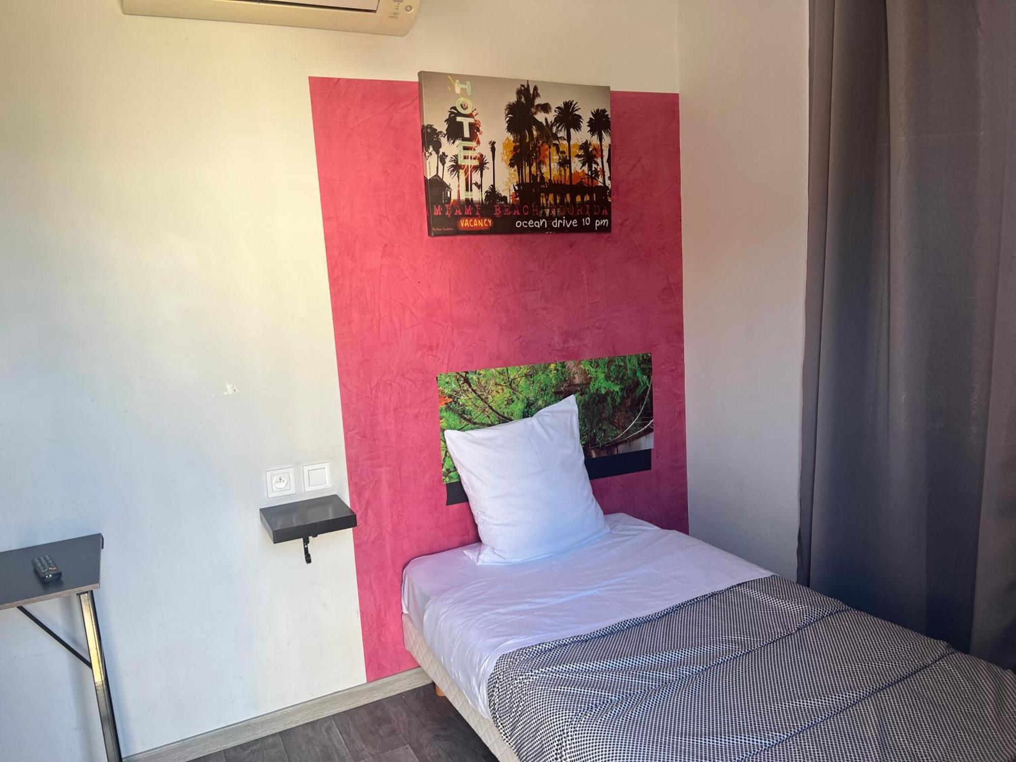 Hotel Des 2 Gares Auxerre Exteriör bild