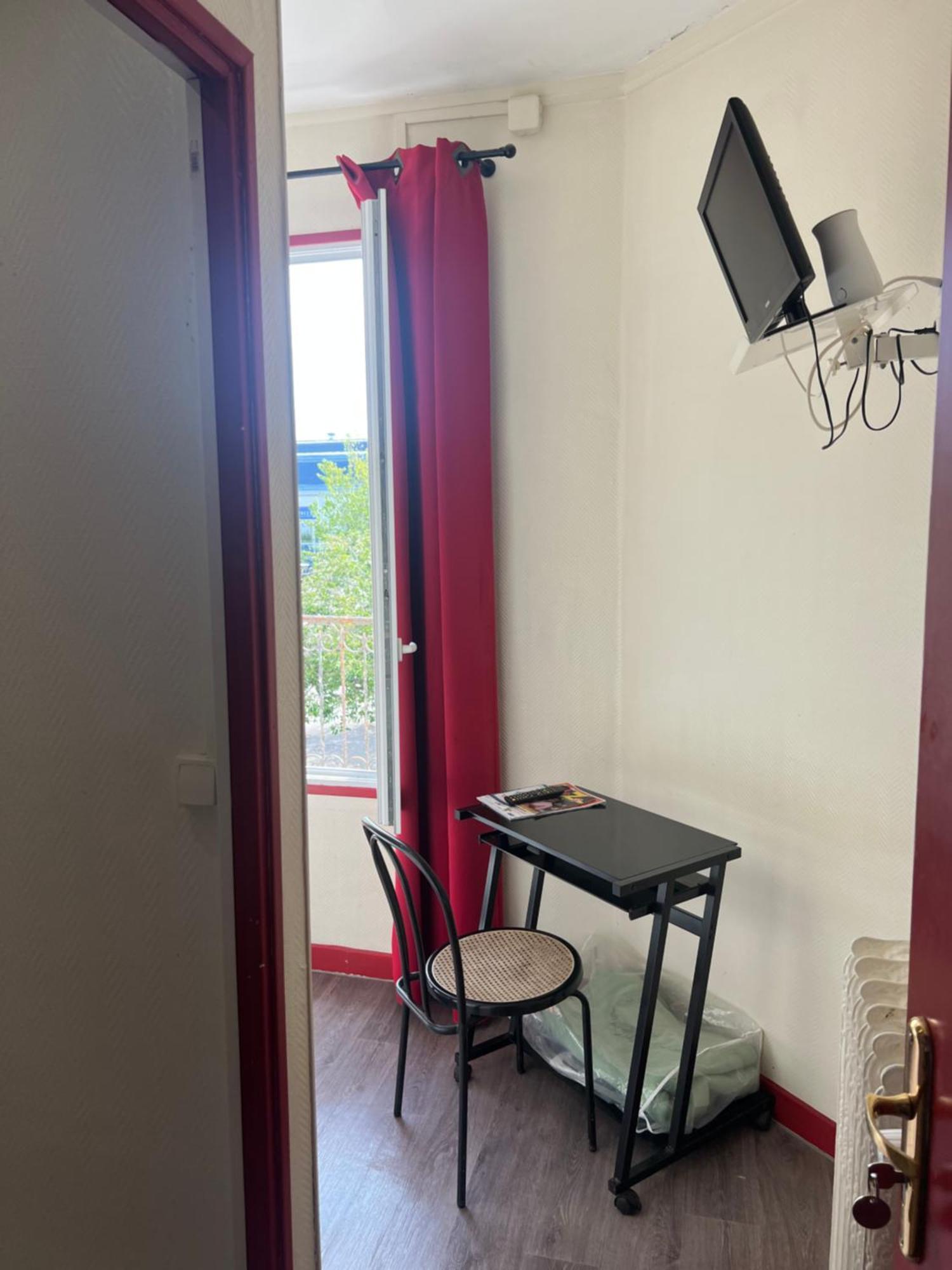 Hotel Des 2 Gares Auxerre Exteriör bild